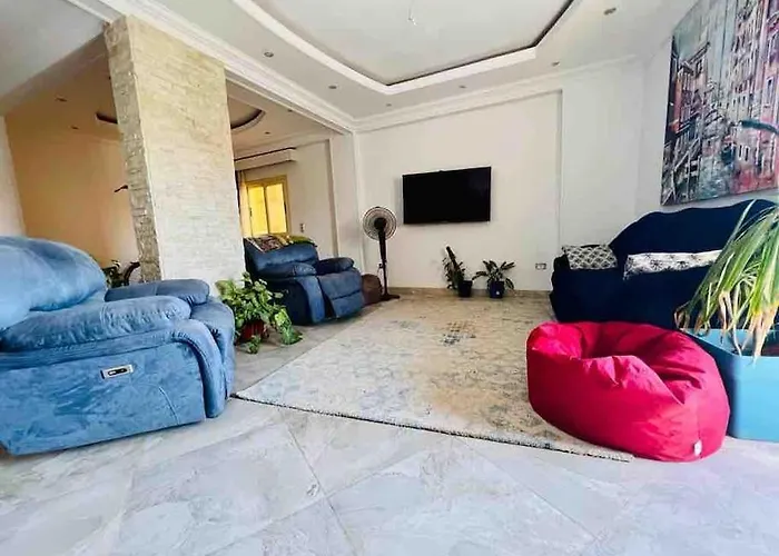 Shared Apartment Close To Airport Garden View منزل مشترك بالقرب من المطار مطل على حديقة