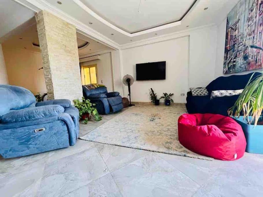 Shared Close To Airport Garden View مشترك بالقرب من المطار مطل على حديقة Apartment *